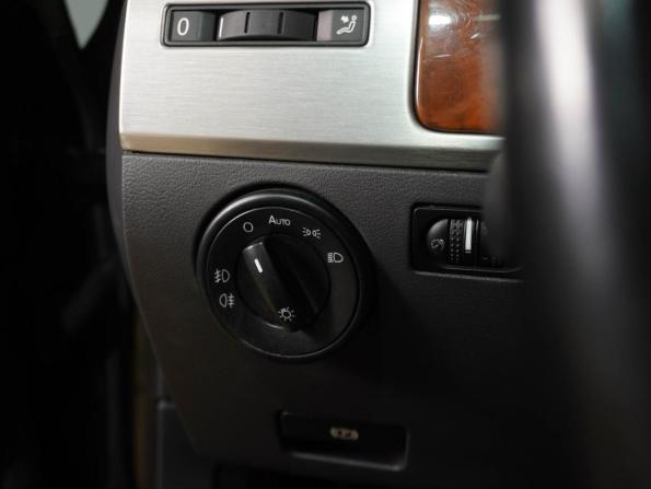 Volkswagen Touareg I Рестайлинг с пробегом 2008 года, цена 1 279 000 рублей, 177264 км, внедорожник, Автокод Объявления