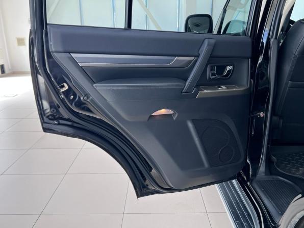 Mitsubishi Pajero IV Рестайлинг 2 с пробегом 2014 года, цена 2 990 000 рублей, 88305 км, внедорожник, Автокод Объявления