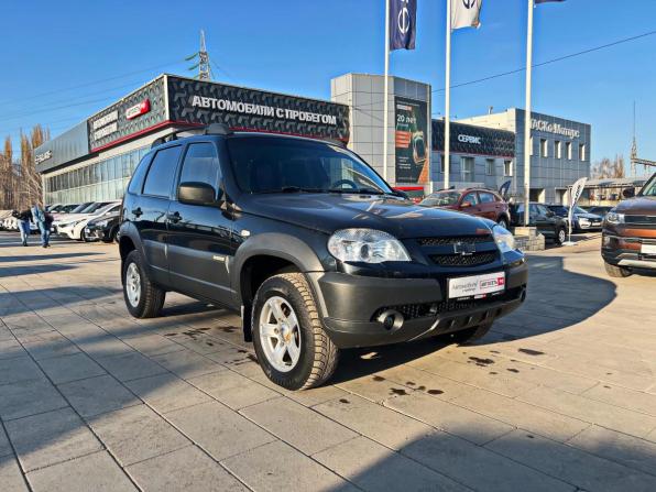 Chevrolet Niva I Рестайлинг с пробегом 2017 года, цена 591 900 рублей, 132631 км, внедорожник, Автокод Объявления