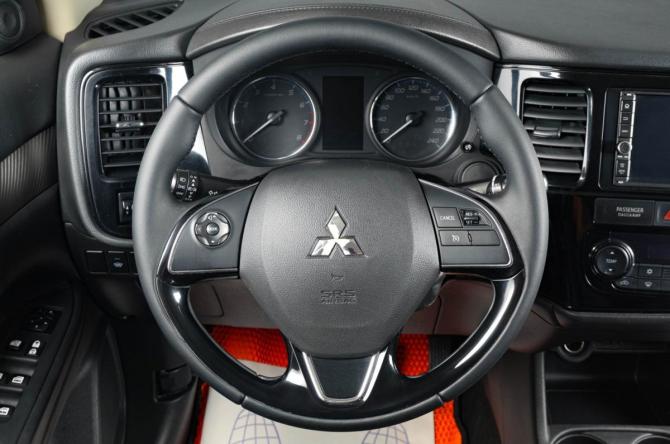 Mitsubishi Outlander III Рестайлинг с пробегом 2016 года, цена 1 769 000 рублей, 165172 км, внедорожник, Автокод Объявления