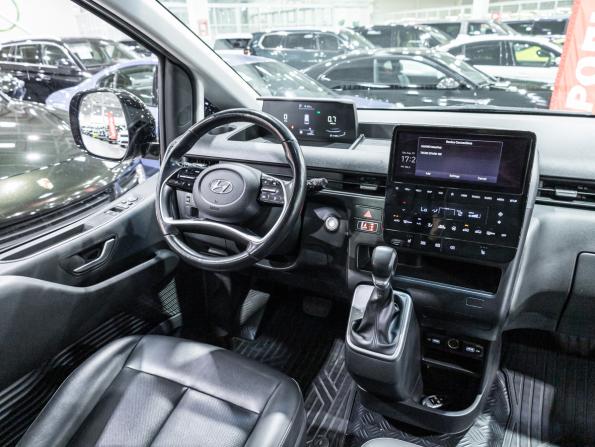 Hyundai Staria I с пробегом 2023 года, цена 4 249 700 рублей, 62648 км, минивэн, Автокод Объявления