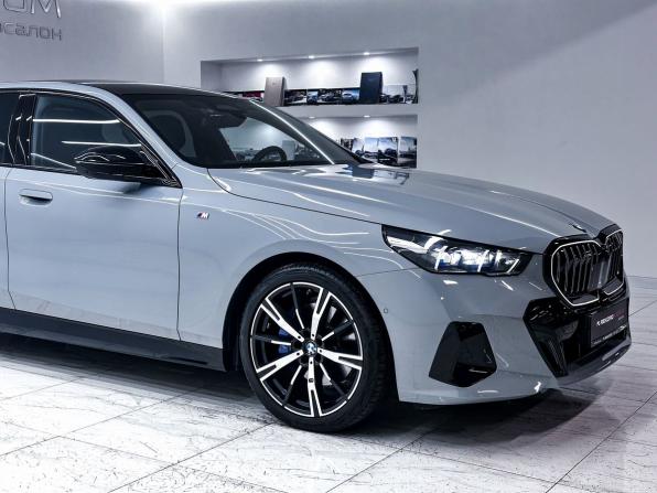 BMW 5 серии VIII (G60/G61/G68) с пробегом 2025 года, цена 7 900 000 рублей, 4097 км, седан, Автокод Объявления
