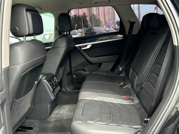 Volkswagen Touareg III с пробегом 2019 года, цена 3 780 400 рублей, 112259 км, внедорожник, Автокод Объявления