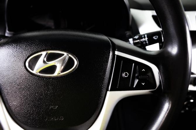 Hyundai Solaris I с пробегом 2012 года, цена 889 000 рублей, 163000 км, седан, Автокод Объявления