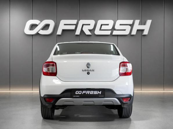 Renault Logan II Рестайлинг с пробегом 2022 года, цена 1 360 000 рублей, 43226 км, седан, Автокод Объявления