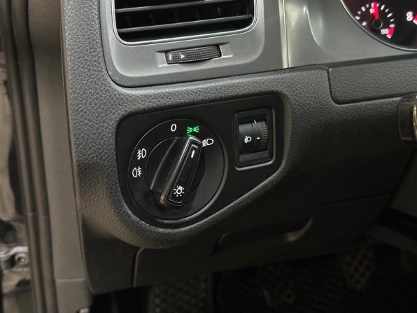 Volkswagen Golf VII с пробегом 2013 года, цена 930 000 рублей, 205712 км, хэтчбек, Автокод Объявления