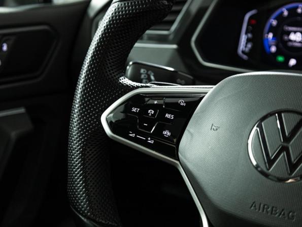 Volkswagen Tiguan II Рестайлинг с пробегом 2021 года, цена 2 999 777 рублей, 91347 км, внедорожник, Автокод Объявления