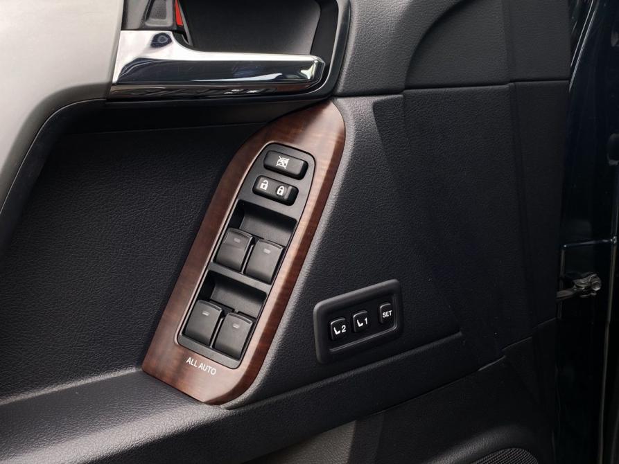 Toyota Land Cruiser Prado 150 Series Рестайлинг 1 Москва  - изображение 21