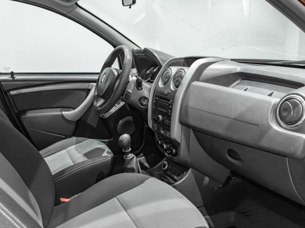 Renault Duster I Рестайлинг с пробегом 2015 года, цена 809 703 рубля, 215654 км, внедорожник, Автокод Объявления