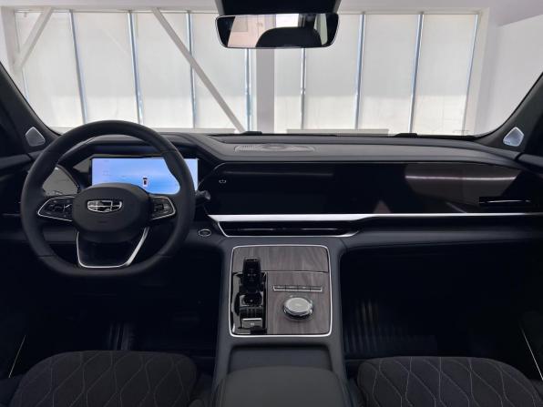 Geely Monjaro I Рестайлинг с пробегом 2026 года, цена 4 656 000 рублей, 15 км, внедорожник, Автокод Объявления