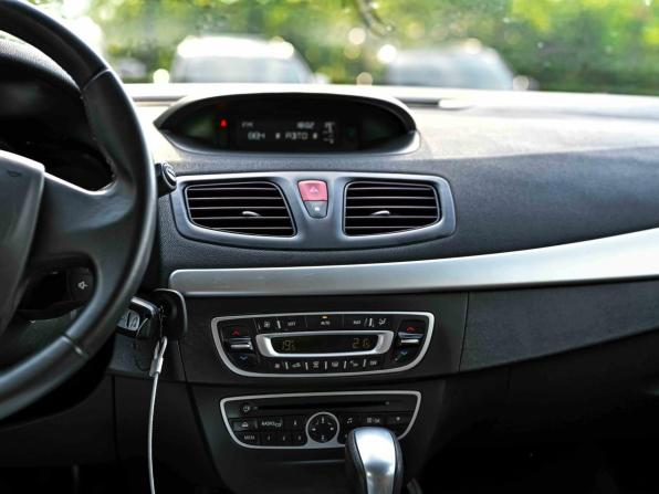 Renault Megane III с пробегом 2011 года, цена 645 000 рублей, 190718 км, хэтчбек, Автокод Объявления