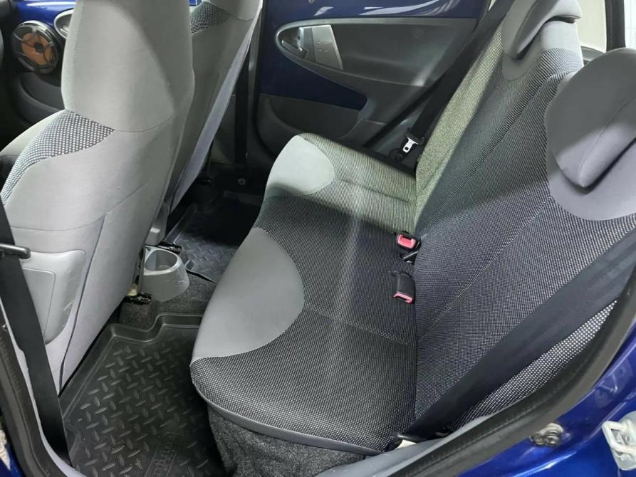 Peugeot 107 I Набережные Челны  - изображение 15