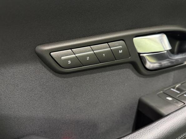 Land Rover Range Rover Evoque I с пробегом 2012 года, цена 1 926 900 рублей, 128431 км, внедорожник, Автокод Объявления