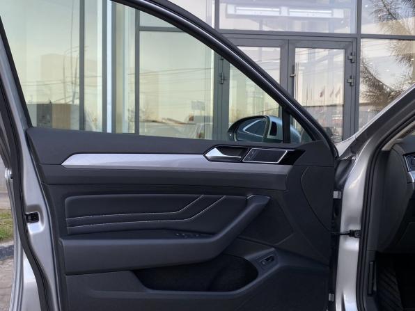 Volkswagen Passat B8 Рестайлинг с пробегом 2020 года, цена 2 600 000 рублей, 37000 км, седан, Автокод Объявления