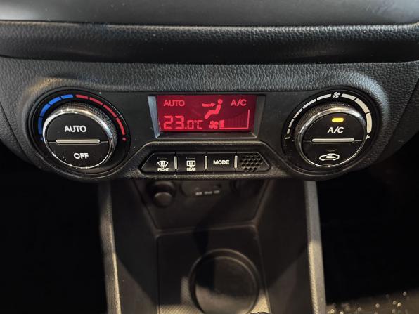 Kia Rio III с пробегом 2012 года, цена 928 000 рублей, 148000 км, хэтчбек, Автокод Объявления
