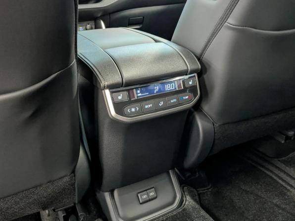 Toyota Highlander IV (XU70) с пробегом 2025 года, цена 5 649 500 рублей, 10 км, внедорожник, Автокод Объявления