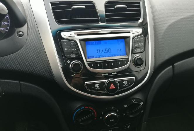 Hyundai Solaris I с пробегом 2012 года, цена 570 000 рублей, 240348 км, седан, Автокод Объявления