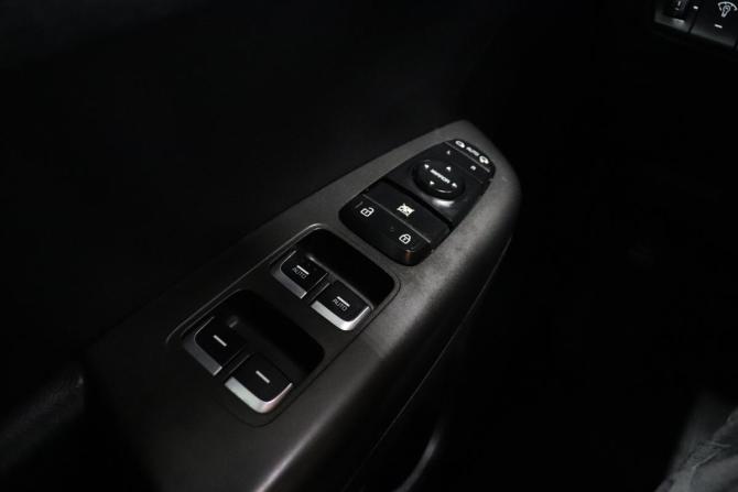 Kia Sportage IV Рестайлинг с пробегом 2019 года, цена 2 307 000 рублей, 61000 км, внедорожник, Автокод Объявления