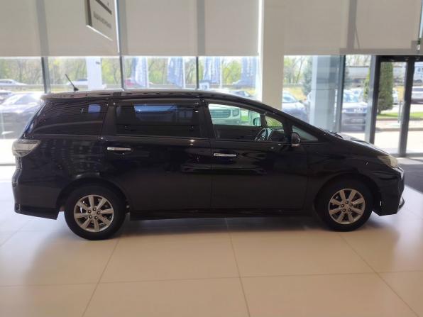 Toyota Wish II Рестайлинг с пробегом 2012 года, цена 1 280 000 рублей, 160000 км, минивэн, Автокод Объявления