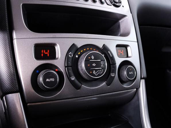 Peugeot 308 I Рестайлинг с пробегом 2012 года, цена 650 000 рублей, 131000 км, хэтчбек, Автокод Объявления