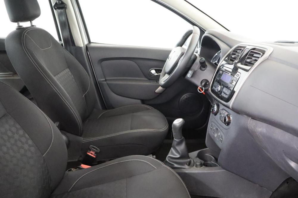 Renault Logan II Санкт-Петербург  - изображение 11