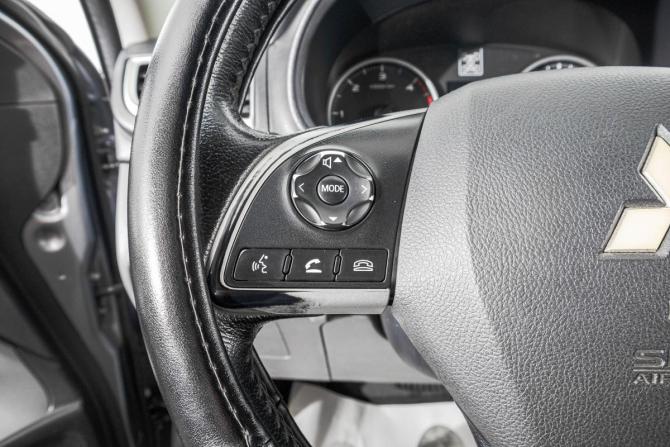 Mitsubishi L200 V с пробегом 2016 года, цена 1 999 000 рублей, 218000 км, offers.body_type.unknown, Автокод Объявления