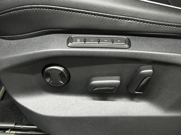 Volkswagen Tiguan II Рестайлинг с пробегом 2021 года, цена 4 495 000 рублей, 36976 км, внедорожник, Автокод Объявления