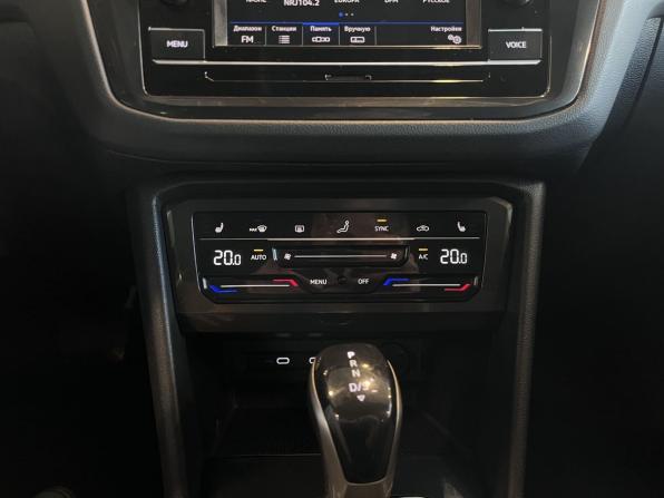 Volkswagen Tiguan II Рестайлинг с пробегом 2021 года, цена 2 445 000 рублей, 166321 км, внедорожник, Автокод Объявления