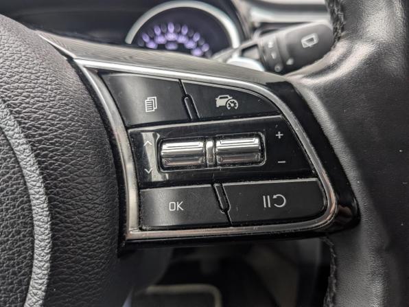 Kia Ceed III Рестайлинг с пробегом 2022 года, цена 1 750 000 рублей, 150938 км, хэтчбек, Автокод Объявления