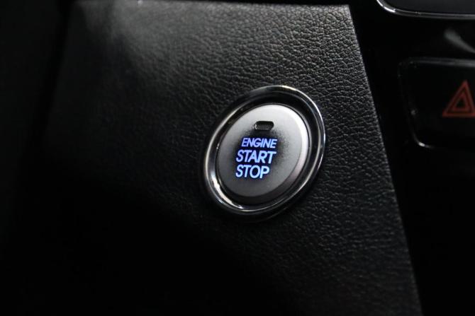 Hyundai Sonata VI (YF) с пробегом 2011 года, цена 945 450 рублей, 150877 км, седан, Автокод Объявления