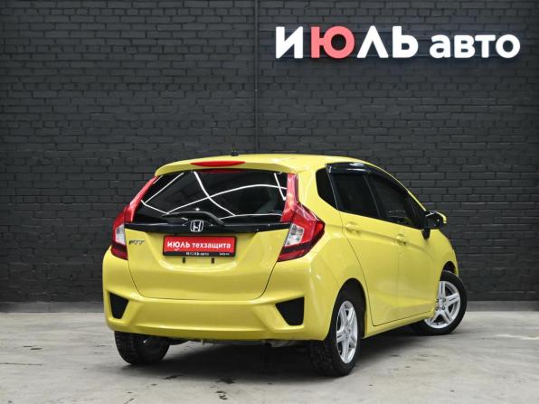 Honda Fit III с пробегом 2013 года, цена 899 000 рублей, 176262 км, хэтчбек, Автокод Объявления