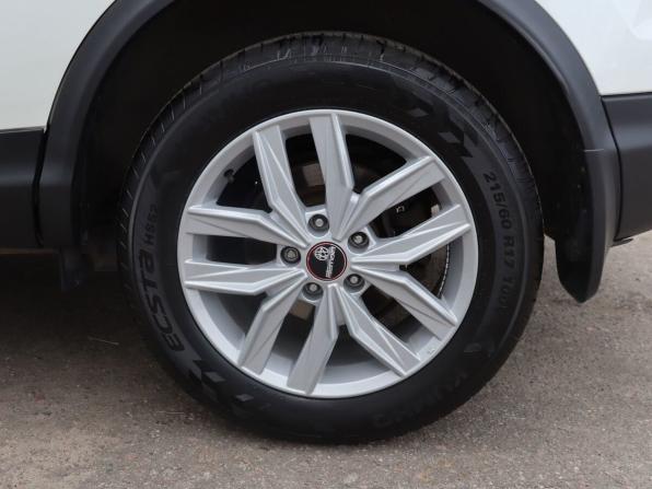 Nissan Qashqai II с пробегом 2017 года, цена 1 625 000 рублей, 80953 км, внедорожник, Автокод Объявления