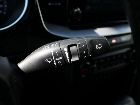 Kia Ceed III Рестайлинг с пробегом 2021 года, цена 2 099 000 рублей, 72878 км, универсал, Автокод Объявления