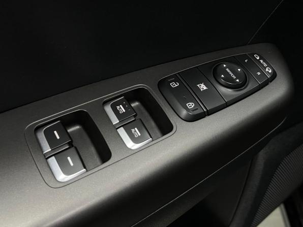 Kia Sportage IV Рестайлинг с пробегом 2021 года, цена 2 680 000 рублей, 69000 км, внедорожник, Автокод Объявления