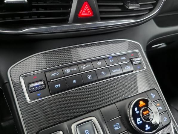 Hyundai Santa Fe IV Рестайлинг с пробегом 2022 года, цена 3 455 000 рублей, 36571 км, внедорожник, Автокод Объявления