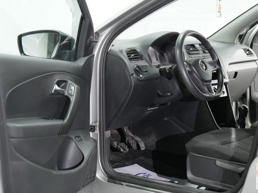Volkswagen Polo V Рестайлинг Новосибирск  - изображение 18