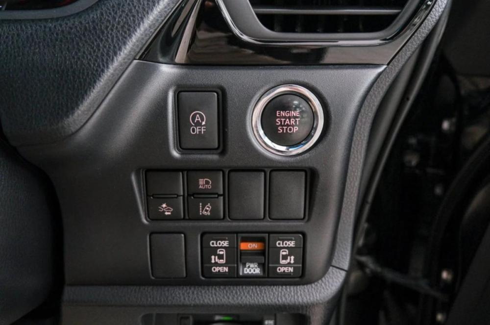 Toyota Voxy III (R80) Рестайлинг Красноярск  - изображение 19