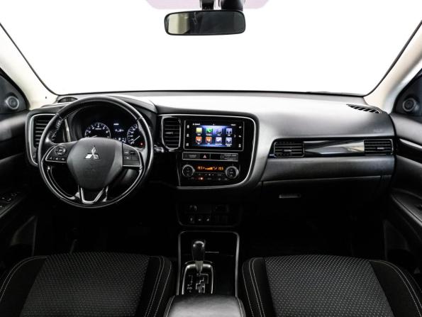Mitsubishi Outlander III Рестайлинг 3 с пробегом 2020 года, цена 1 999 000 рублей, 158435 км, внедорожник, Автокод Объявления