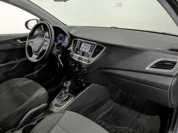 Hyundai Solaris II с пробегом 2019 года, цена 1 370 000 рублей, 89075 км, седан, Автокод Объявления
