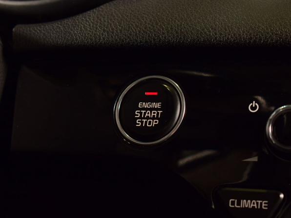 Kia Sportage IV Рестайлинг с пробегом 2021 года, цена 2 549 999 рублей, 84175 км, внедорожник, Автокод Объявления