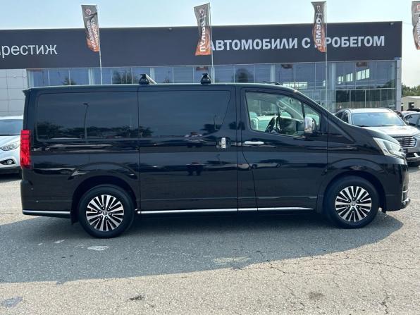 Toyota HiAce H300 с пробегом 2021 года, цена 7 400 000 рублей, 47475 км, минивэн, Автокод Объявления