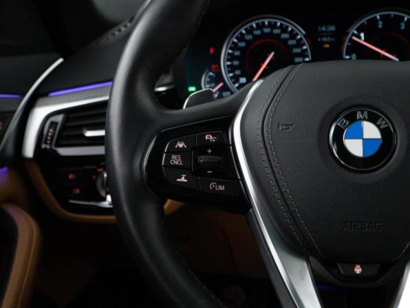 BMW 5 серии VII (G30/G31/G38) с пробегом 2018 года, цена 4 088 444 рубля, 67884 км, седан, Автокод Объявления