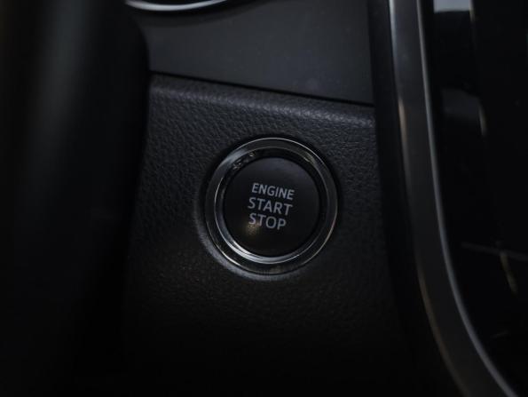 Toyota Camry VIII (XV70) Рестайлинг с пробегом 2021 года, цена 3 443 000 рублей, 63250 км, седан, Автокод Объявления