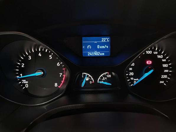 Ford Focus III Рестайлинг с пробегом 2017 года, цена 980 000 рублей, 241903 км, хэтчбек, Автокод Объявления