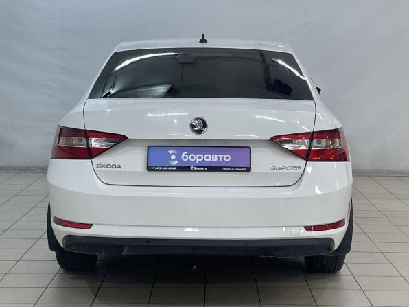 Skoda Superb III с пробегом 2018 года, цена 1 650 000 рублей, 195532 км, лифтбек, Автокод Объявления