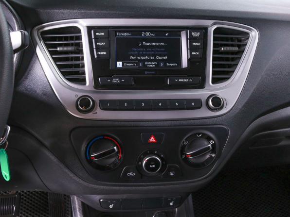 Hyundai Solaris II Рестайлинг с пробегом 2021 года, цена 1 599 000 рублей, 68000 км, седан, Автокод Объявления