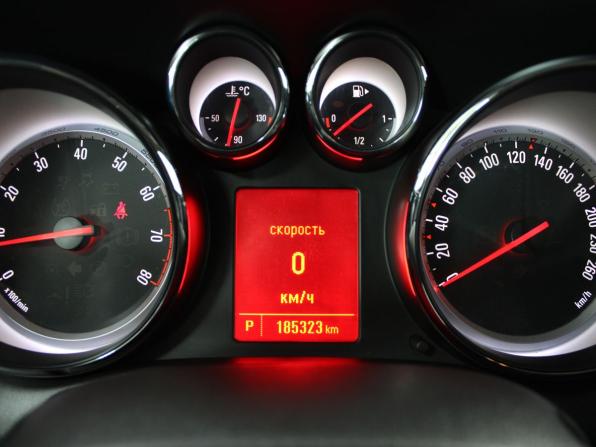 Opel Astra J Рестайлинг с пробегом 2014 года, цена 899 900 рублей, 185323 км, седан, Автокод Объявления