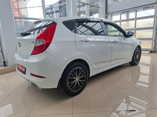 Hyundai Solaris I Рестайлинг с пробегом 2016 года, цена 963 000 рублей, 98000 км, хэтчбек, Автокод Объявления