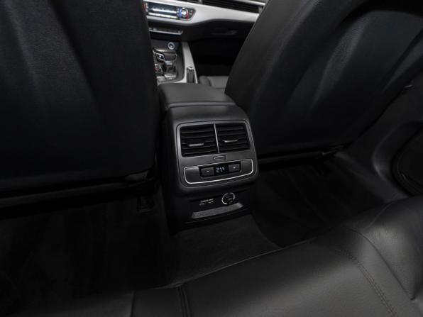 Audi A4 V (B9) с пробегом 2019 года, цена 2 240 000 рублей, 79319 км, седан, Автокод Объявления