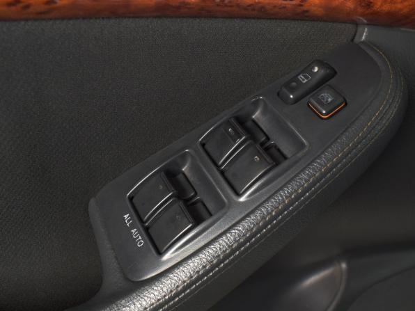 Toyota Avensis II с пробегом 2004 года, цена 658 999 рублей, 301126 км, седан, Автокод Объявления